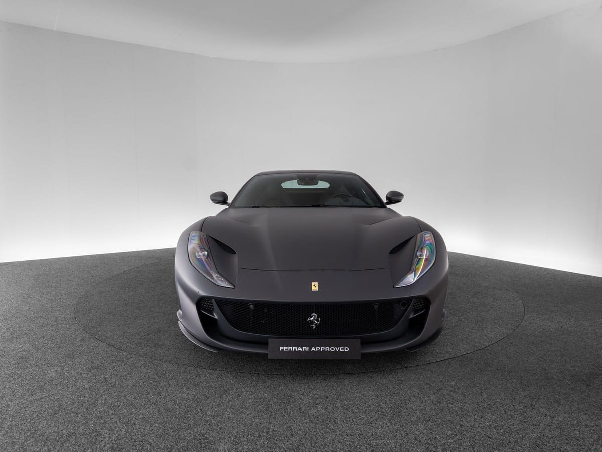 Ferrari 812 Superfast FERRARI SINGEN foto 2