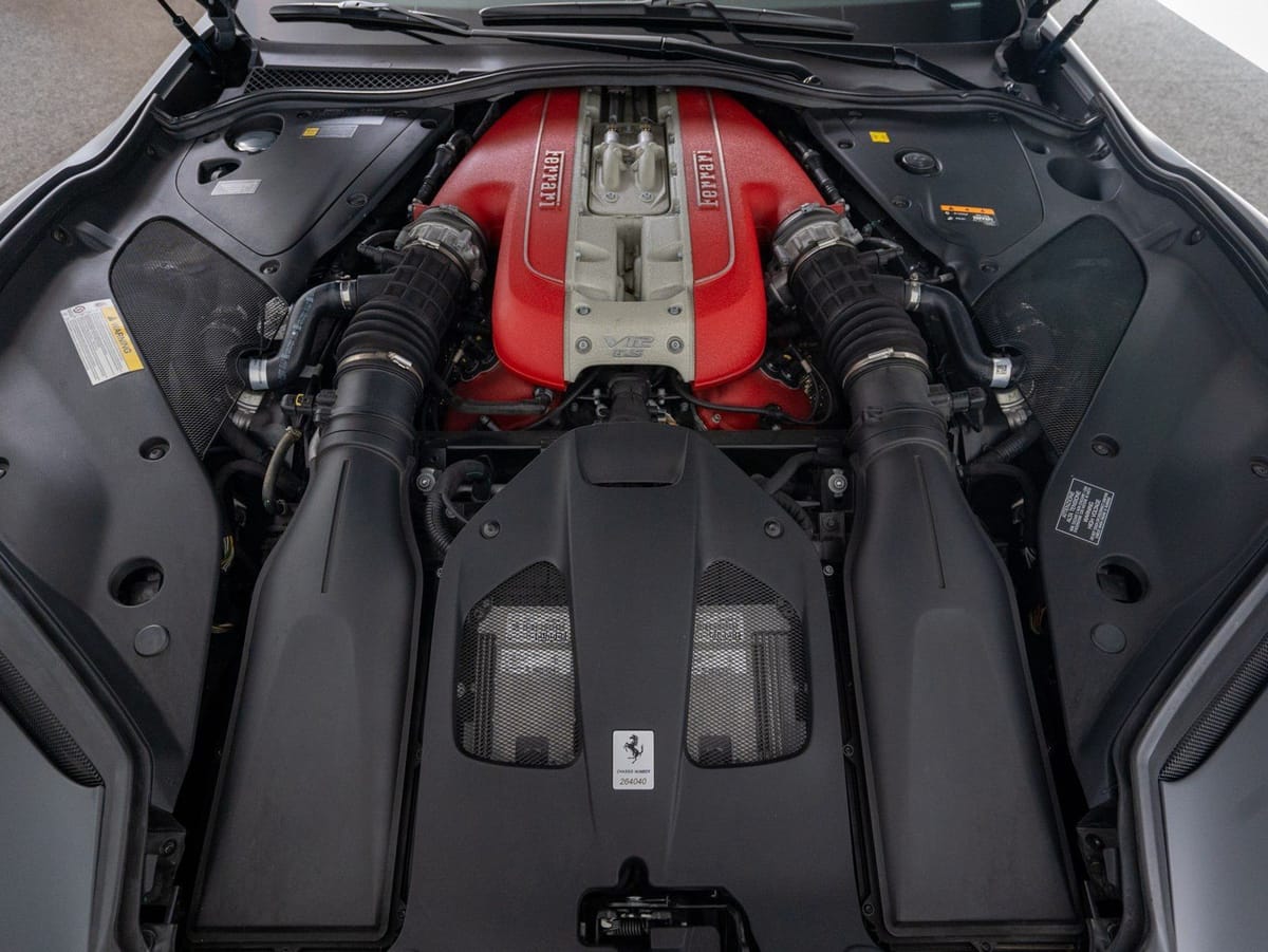 Ferrari 812 Superfast FERRARI SINGEN foto 16