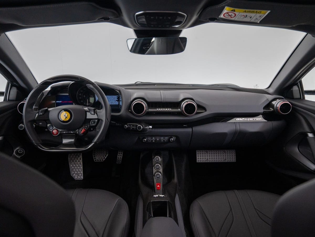 Ferrari 812 Superfast FERRARI SINGEN foto 19