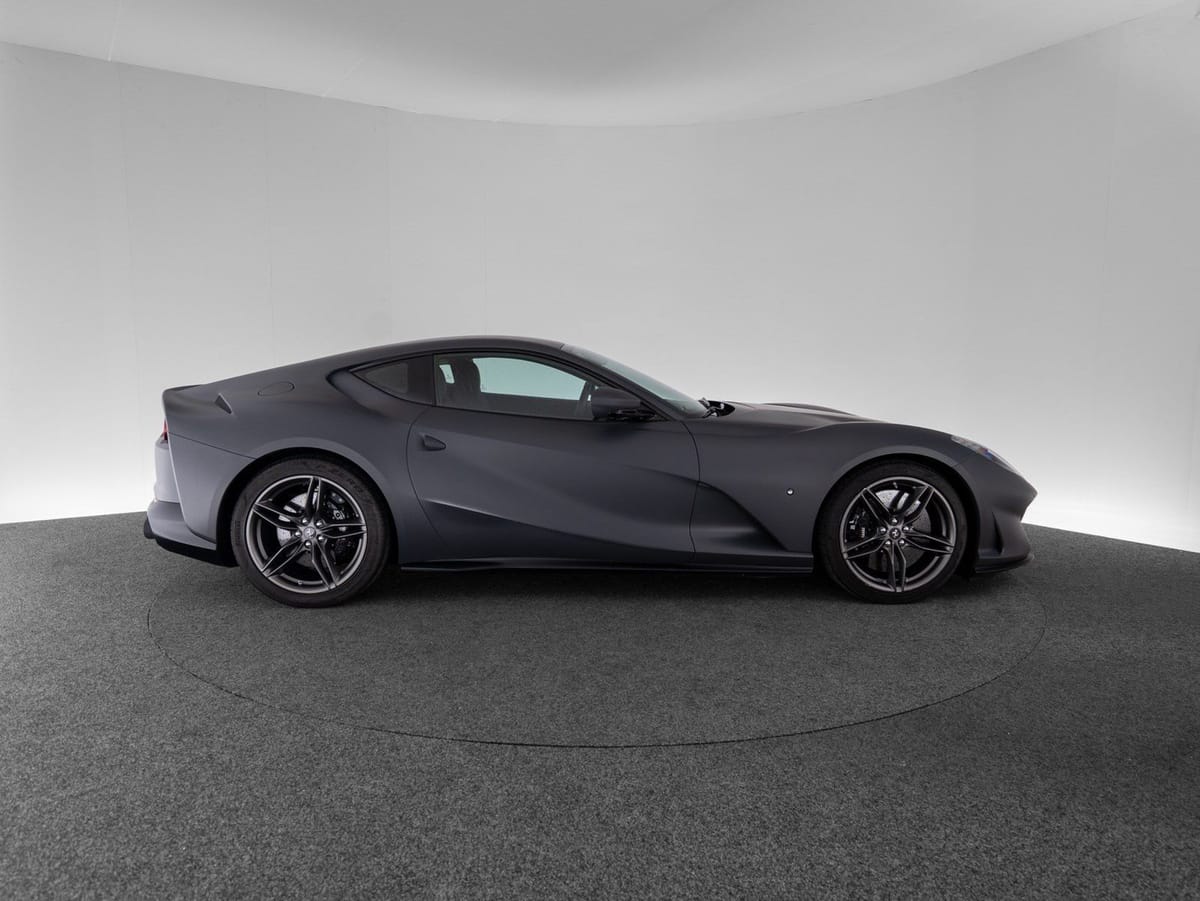Ferrari 812 Superfast FERRARI SINGEN foto 3