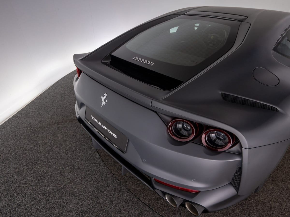 Ferrari 812 Superfast FERRARI SINGEN foto 22