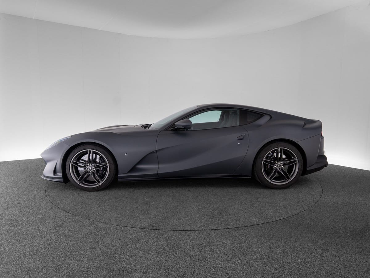 Ferrari 812 Superfast FERRARI SINGEN foto 5