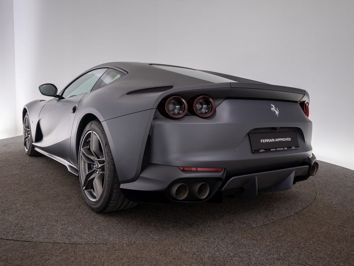 Ferrari 812 Superfast FERRARI SINGEN foto 6