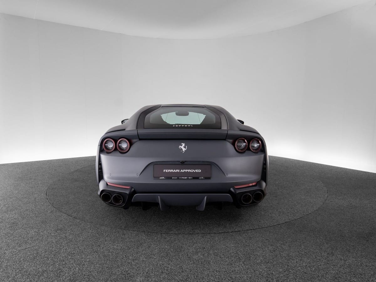 Ferrari 812 Superfast FERRARI SINGEN foto 8