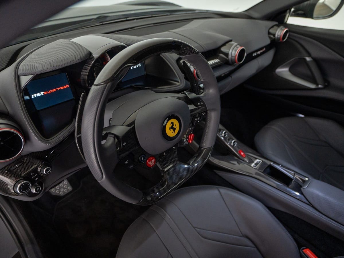 Ferrari 812 Superfast FERRARI SINGEN foto 10