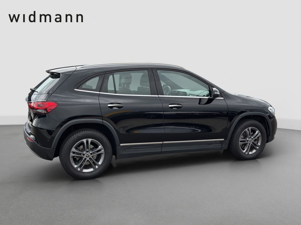Mercedes-Benz GLA 180 d Style PTS Rückfahrkamera Navigation foto 3