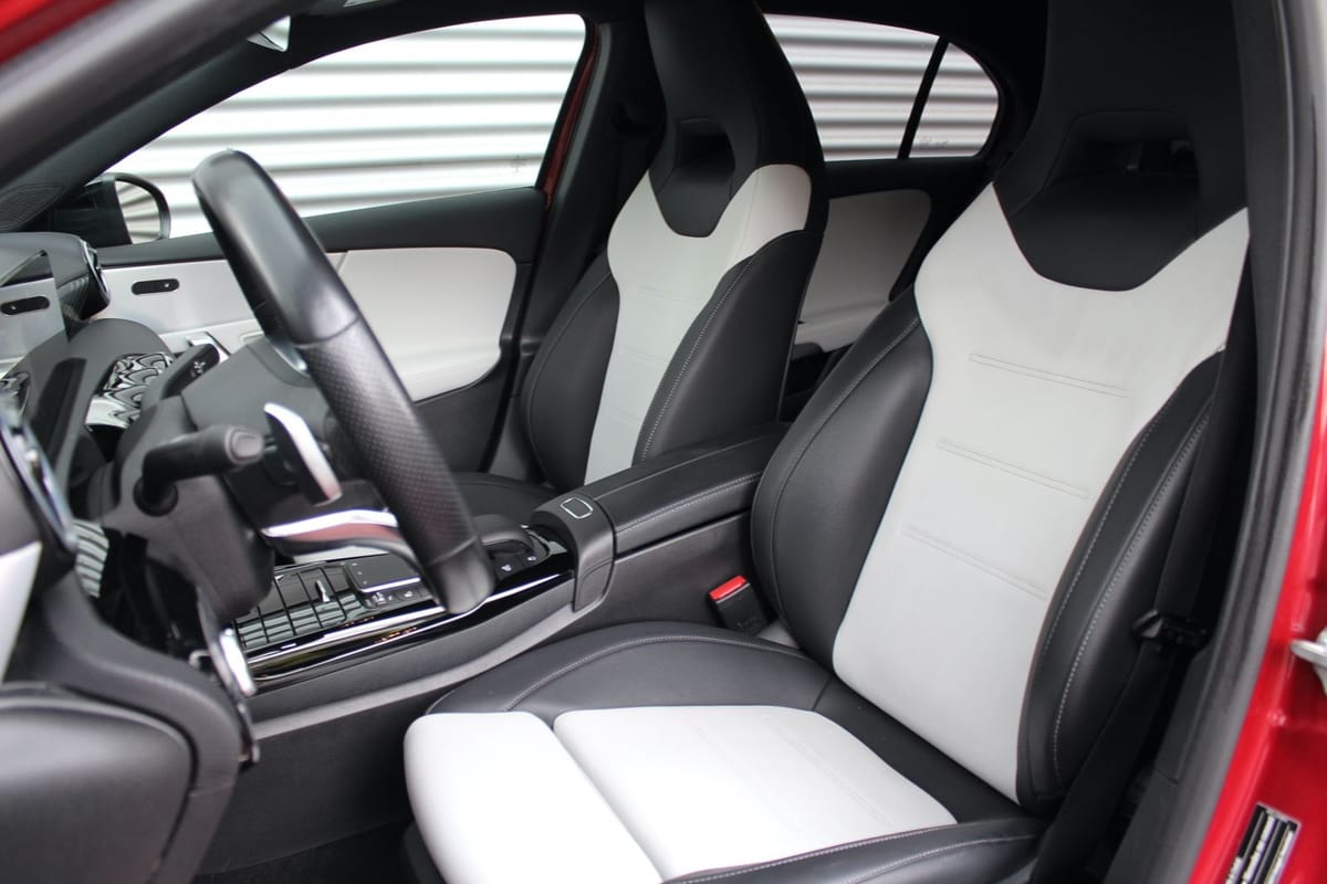 Mercedes-Benz A 35 AMG 4Matic NAVI NIGHT LED LEDER WEISS 2.Hd foto 11