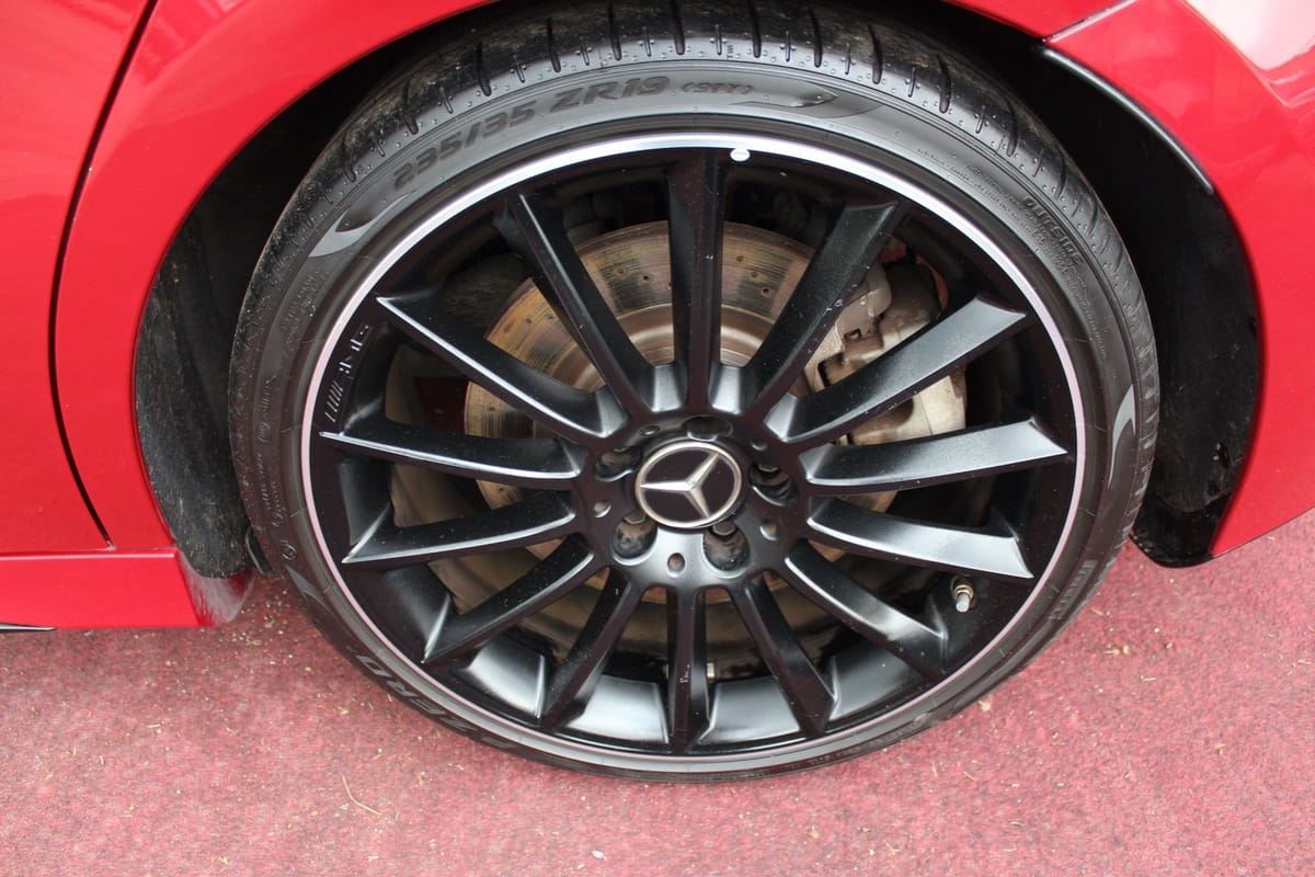 Mercedes-Benz A 35 AMG 4Matic NAVI NIGHT LED LEDER WEISS 2.Hd foto 13