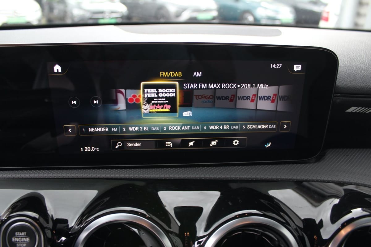 Mercedes-Benz A 35 AMG 4Matic NAVI NIGHT LED LEDER WEISS 2.Hd foto 18