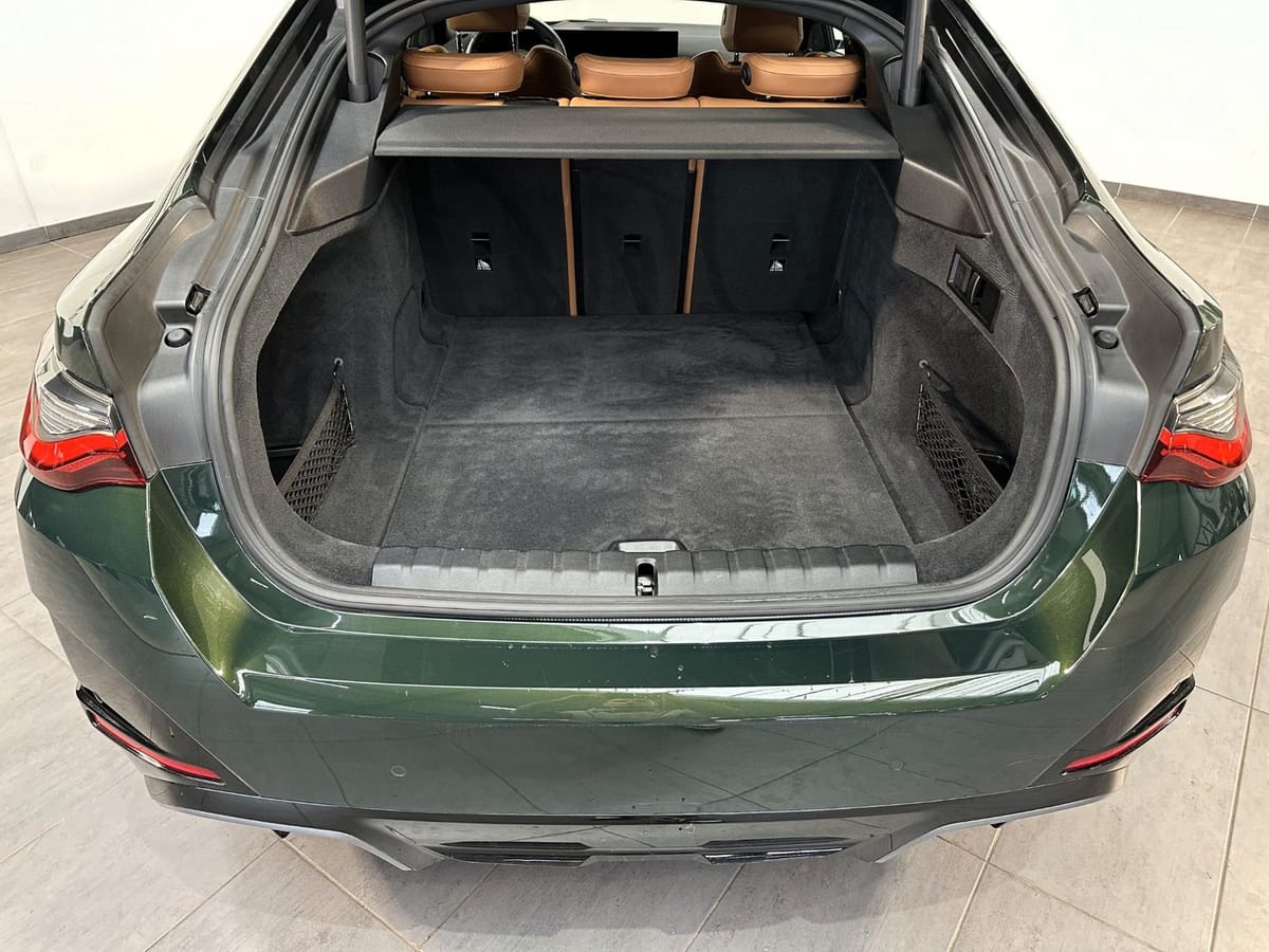 BMW i4 M50 Gran Coupé NAV+LED+GLASDACH+H&K+19ZO+360° foto 6