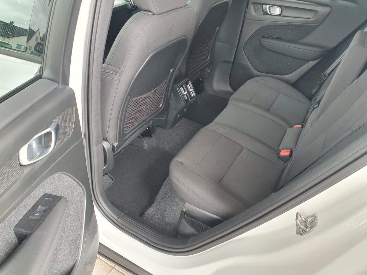 Volvo XC 40 XC40 Momentum Pro 2WD foto 12