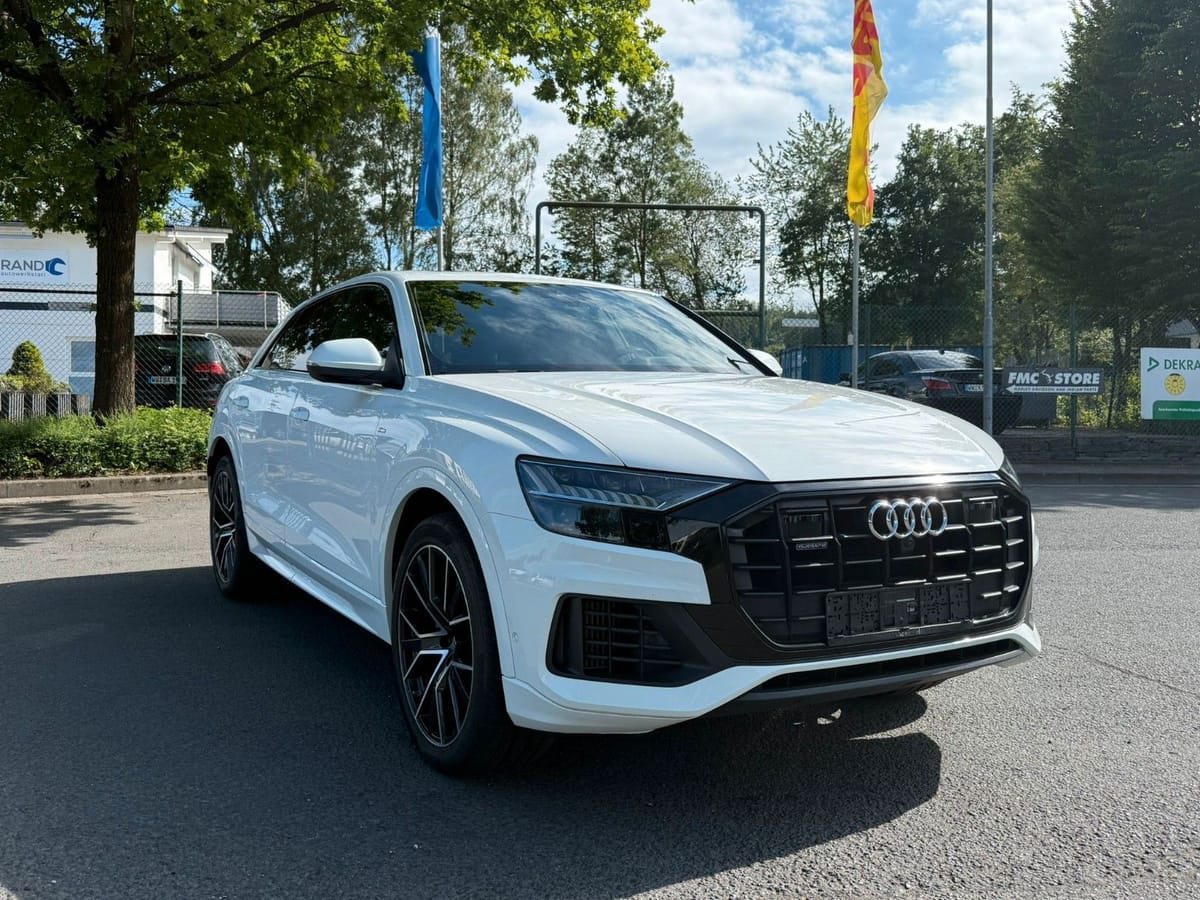 Audi Q8 55 TFSI quattro 8Fach ServiceVoll