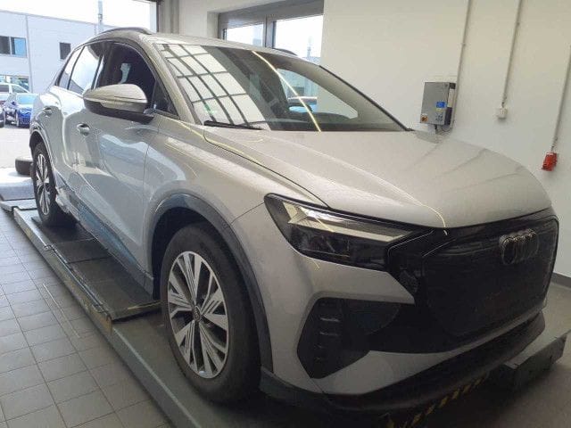 Audi Q4 e-tron 35 ADVANCED LED+NAVI+PDC+SHZ+19"LM foto 2