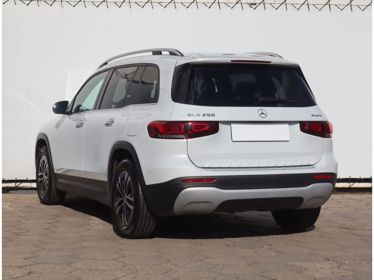 Mercedes-Benz GLB 250 4Matic Progressive LED Kamera Ambiente foto 4