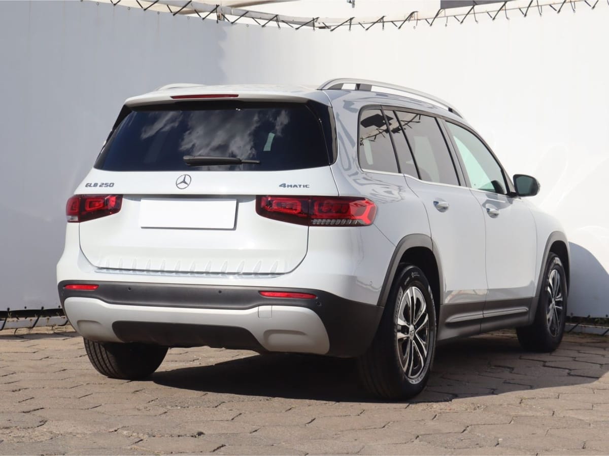 Mercedes-Benz GLB 250 4Matic Progressive LED Kamera Ambiente foto 5