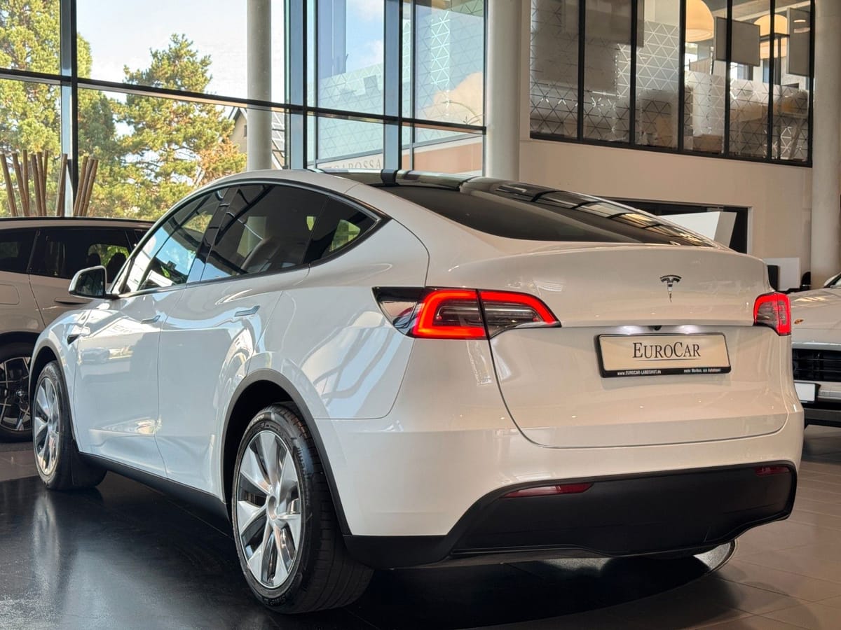 Tesla Model Y RWD Navi Panorama LED Kamera AHK foto 2
