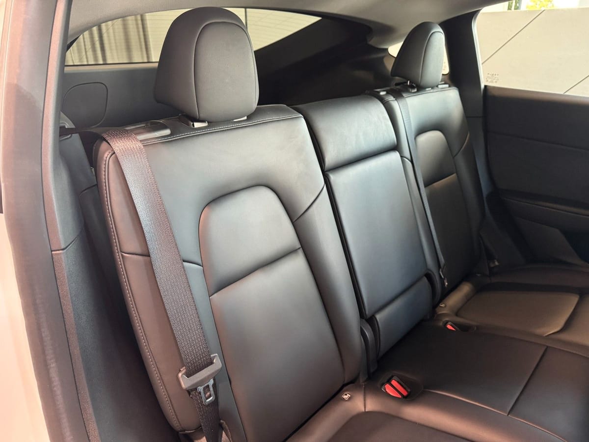 Tesla Model Y RWD Navi Panorama LED Kamera AHK foto 18
