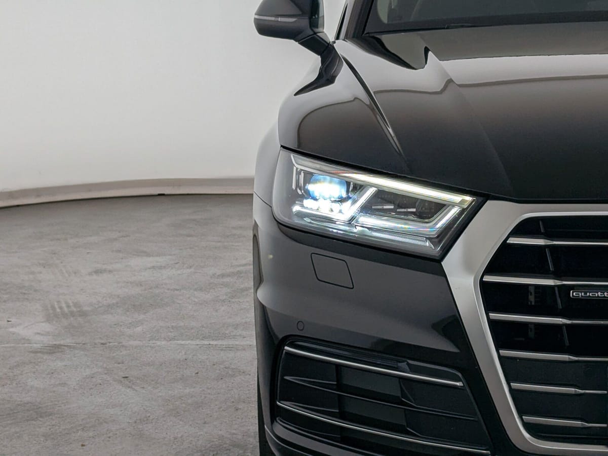 Audi Q5 2.0 35 TDI quattro design LED NAV AHK SHZ RFK foto 3