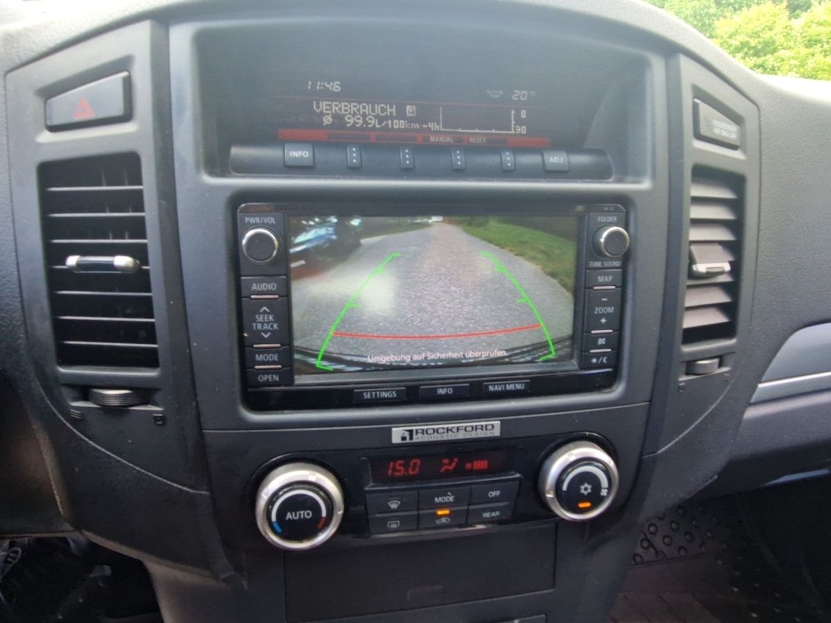 Mitsubishi Pajero 3.2 DI-D Edition 30 (200PS) Allrad/AHK foto 16