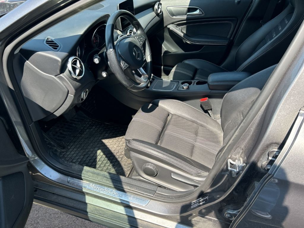 Mercedes-Benz GLA 200 7-DCT Urban WKR AHK Navi LED Night-P el. foto 13