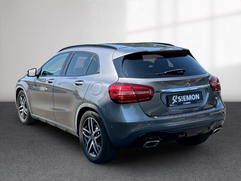Mercedes-Benz GLA 200 7-DCT Urban WKR AHK Navi LED Night-P el. foto 3