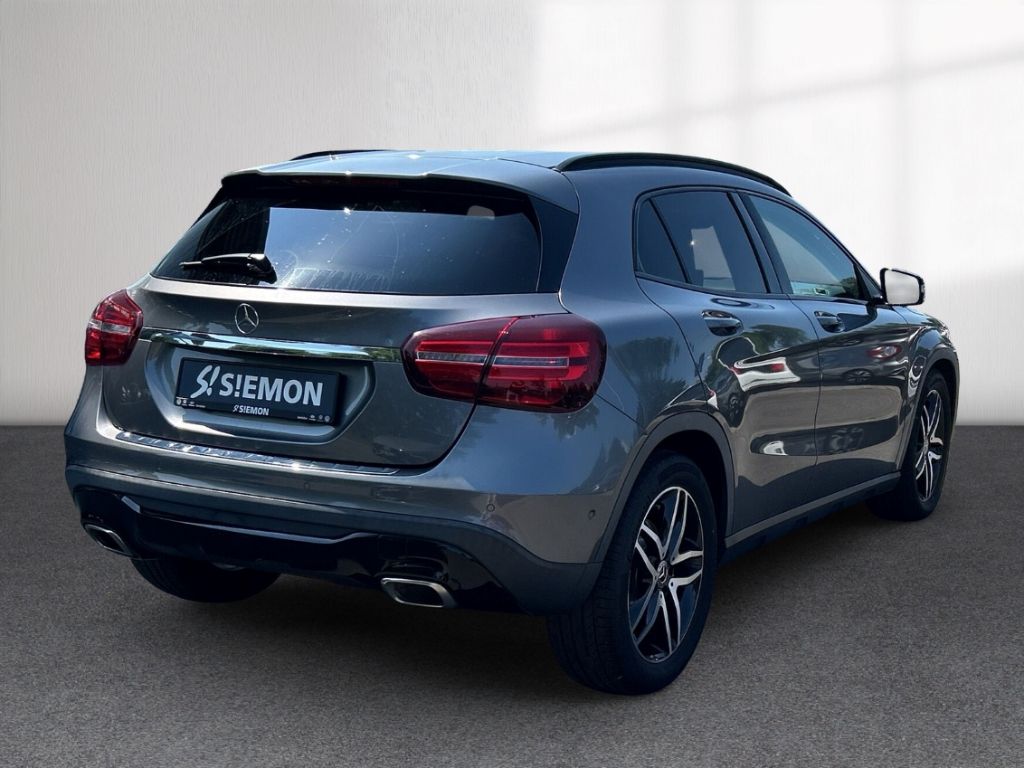 Mercedes-Benz GLA 200 7-DCT Urban WKR AHK Navi LED Night-P el. foto 5