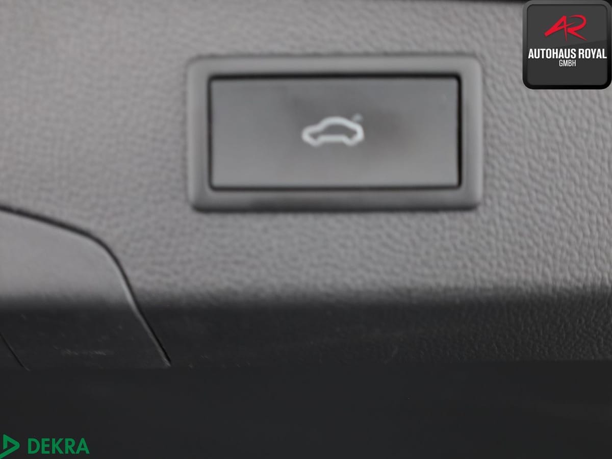 Volkswagen Passat Variant 2.0 TDI ELEGANCE MATRIX STANDHZ foto 24