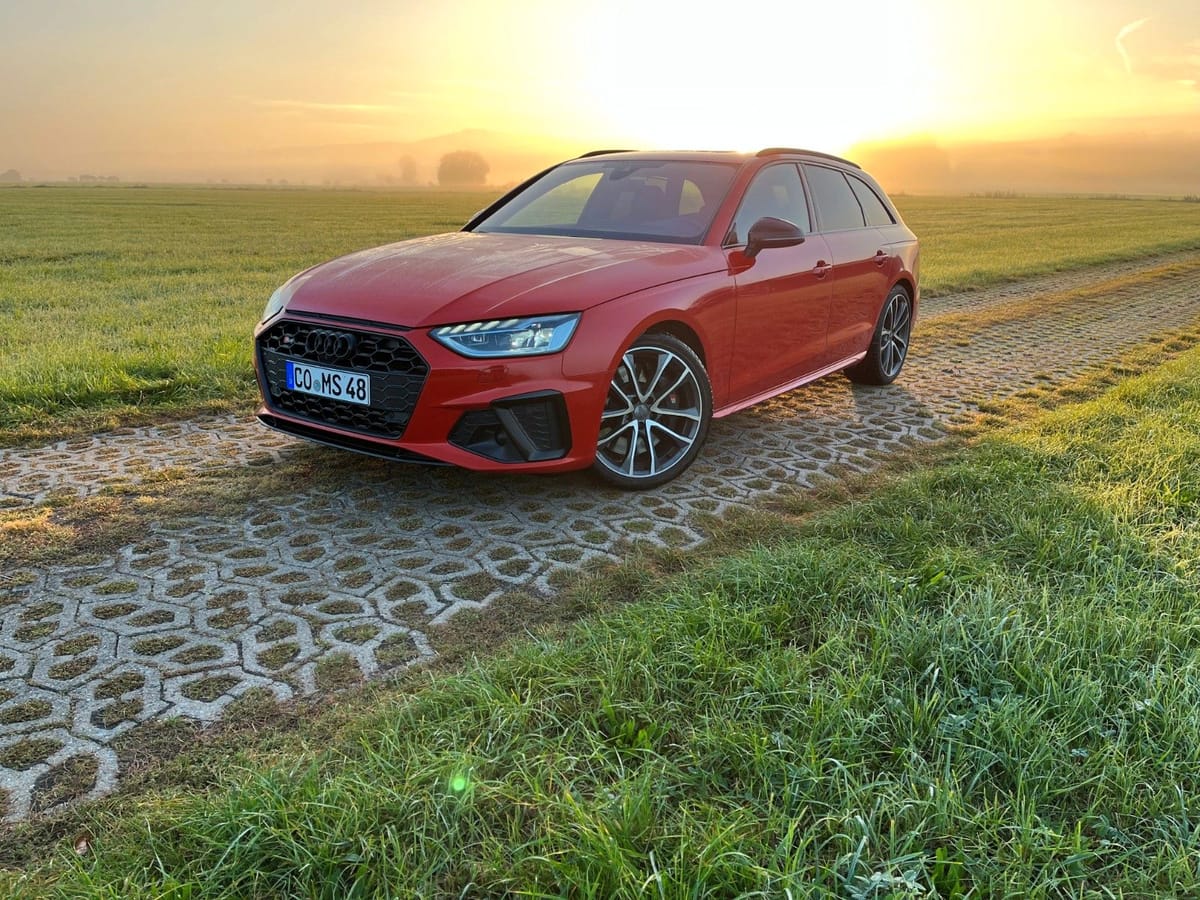 Audi S4 Avant 3.0 TDI quattro Tiptr. AHK PANO HEAD foto 2