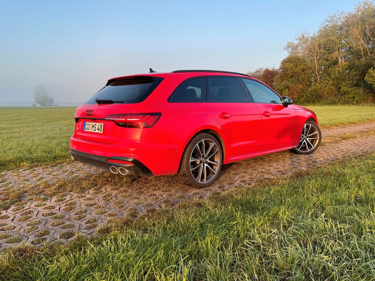 Audi S4 Avant 3.0 TDI quattro Tiptr. AHK PANO HEAD foto 3
