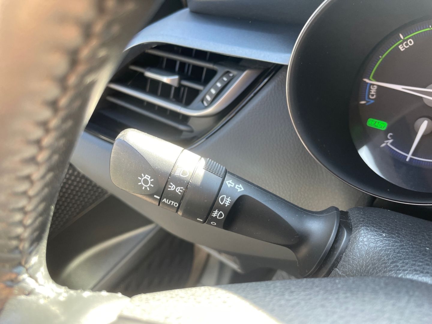 Toyota C-HR 1.8 Hybrid Team D *LED*ACC*CAM*Navi*SHZ*PDC foto 23