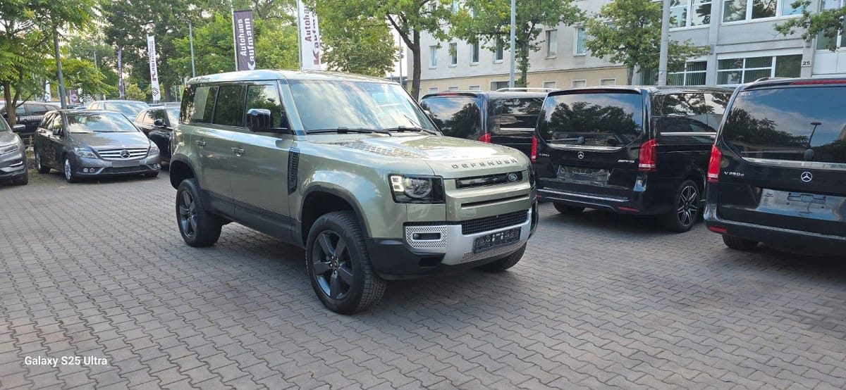 Land Rover Defender 110 3.0d I6mhev X-Dynamic SE 6-Sitzer foto 2