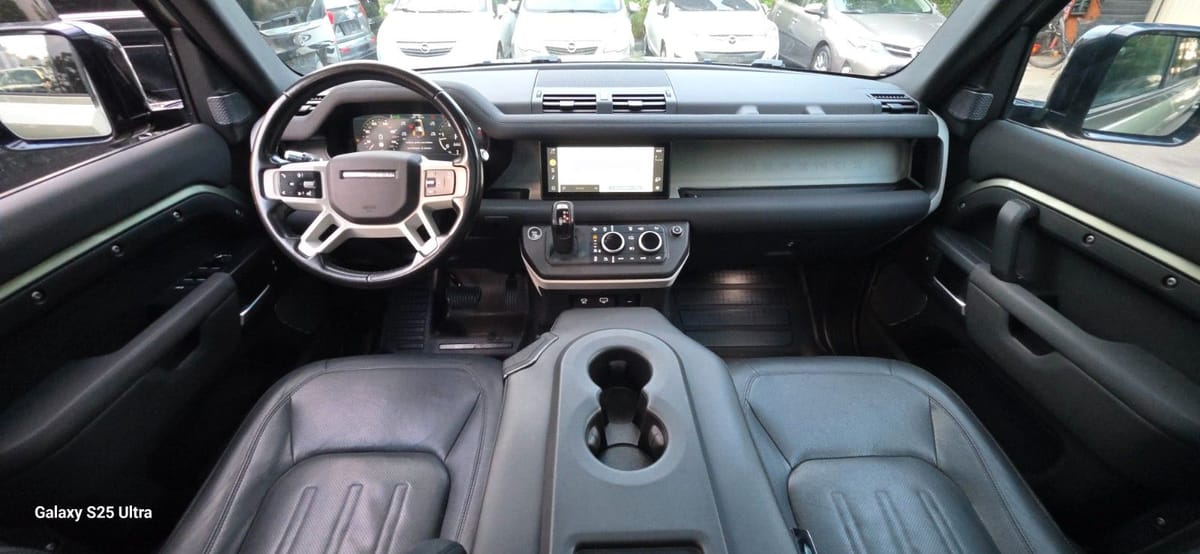 Land Rover Defender 110 3.0d I6mhev X-Dynamic SE  6-Sitzer foto 12