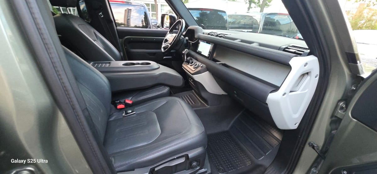 Land Rover Defender 110 3.0d I6mhev X-Dynamic SE  6-Sitzer foto 18