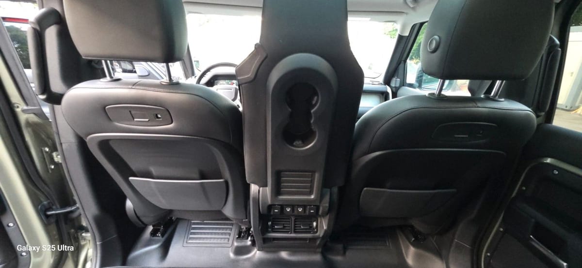 Land Rover Defender 110 3.0d I6mhev X-Dynamic SE  6-Sitzer foto 20