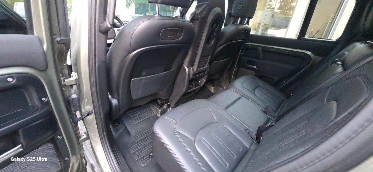Land Rover Defender 110 3.0d I6mhev X-Dynamic SE  6-Sitzer foto 22