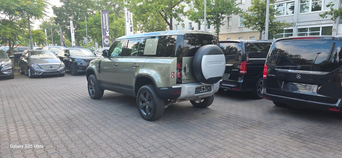 Land Rover Defender 110 3.0d I6mhev X-Dynamic SE  6-Sitzer foto 5