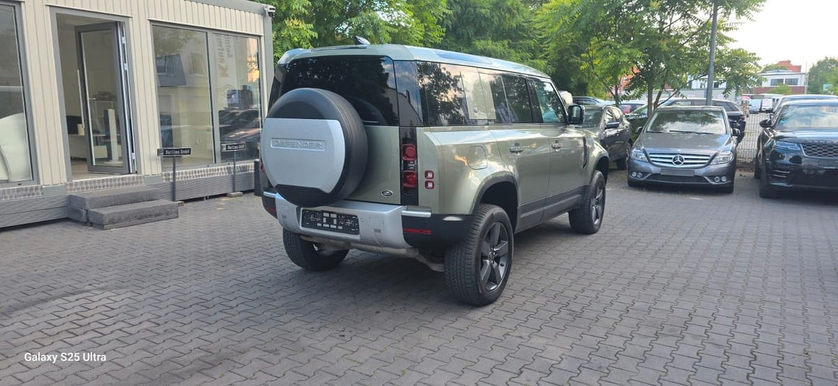 Land Rover Defender 110 3.0d I6mhev X-Dynamic SE  6-Sitzer foto 6
