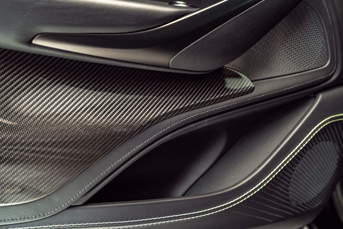Aston Martin DBX 707*Satinblack*Carbon Ext&Int*ASTON WARRENTY foto 25