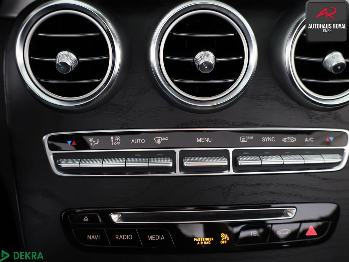 Mercedes-Benz C 220 d Cabrio AMG SPORT DISTRO,KAMERA,PARKASSIS foto 23