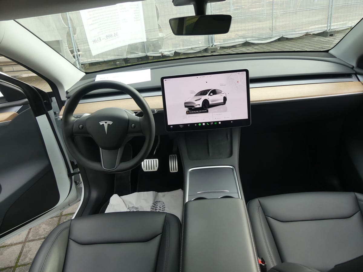 Tesla Model Y Performance Dual AWD 21ZOLL PANO AUTOP foto 4