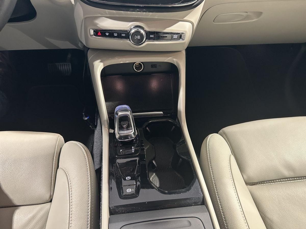 Volvo XC40 Inscription AWD 2.0 Diesel KAT Android Auto foto 18