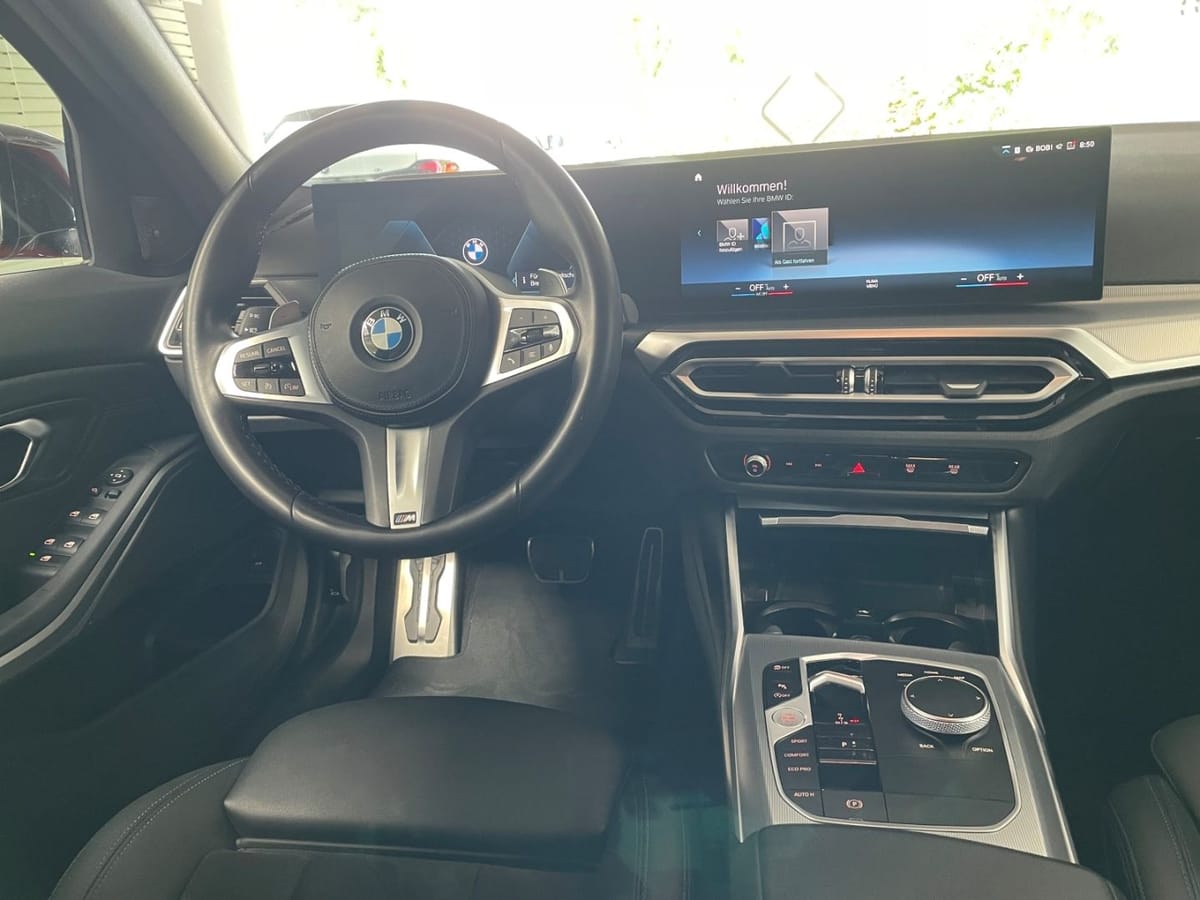 BMW 330 i Touring xDrive M-Sport RFK HK 19 Zoll Park foto 18