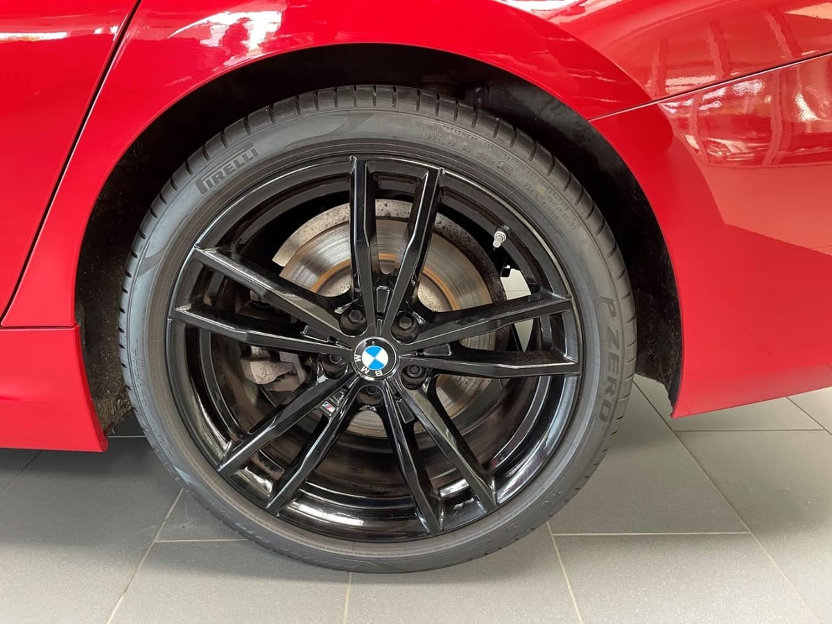 BMW 330 i Touring xDrive M-Sport RFK HK 19 Zoll Park foto 7