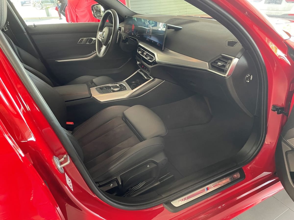 BMW 330 i Touring xDrive M-Sport RFK HK 19 Zoll Park foto 8