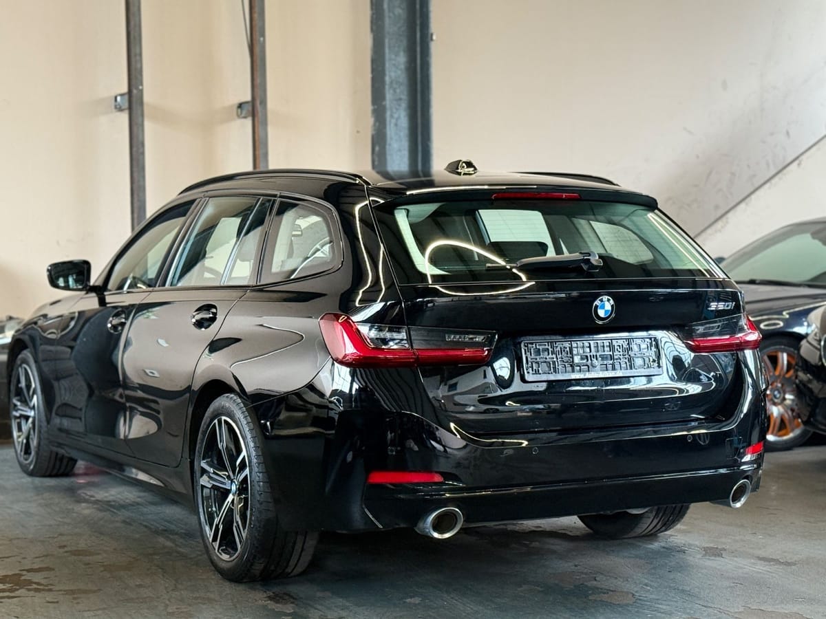 BMW 320i Touring Neues Model Whitescreen Led foto 6