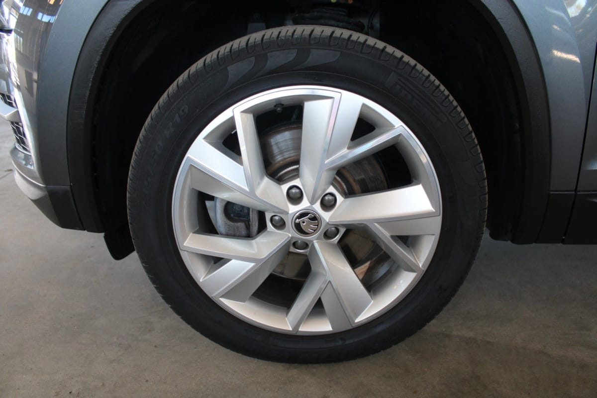 Skoda Kodiaq DSG 4x4 SOLEIL LED AHK LEDER ACC STDHZ foto 11