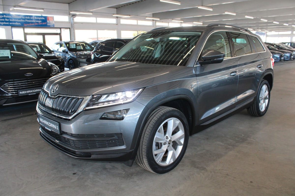 Skoda Kodiaq DSG 4x4 SOLEIL LED AHK LEDER ACC STDHZ foto 3