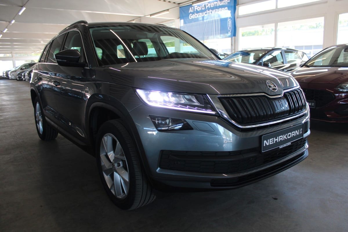 Skoda Kodiaq DSG 4x4 SOLEIL LED AHK LEDER ACC STDHZ foto 8