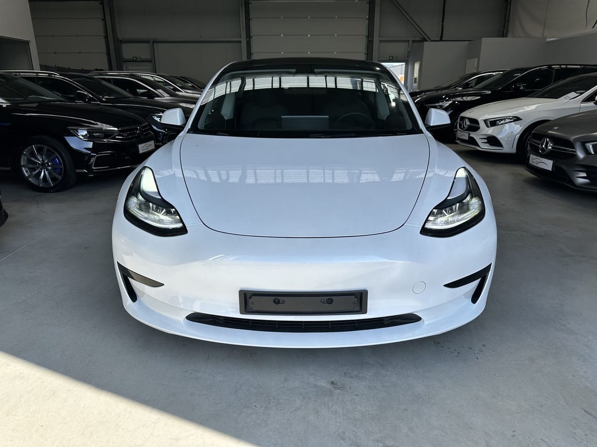 Tesla Model 3 Basis RWD Pano Navi LED Ryzen Wärmepumpe foto 2