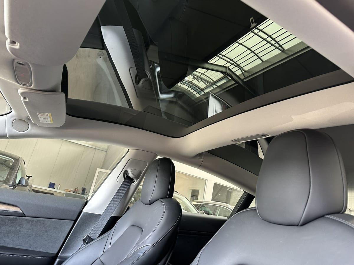 Tesla Model 3 Basis RWD Pano Navi LED Ryzen Wärmepumpe foto 14